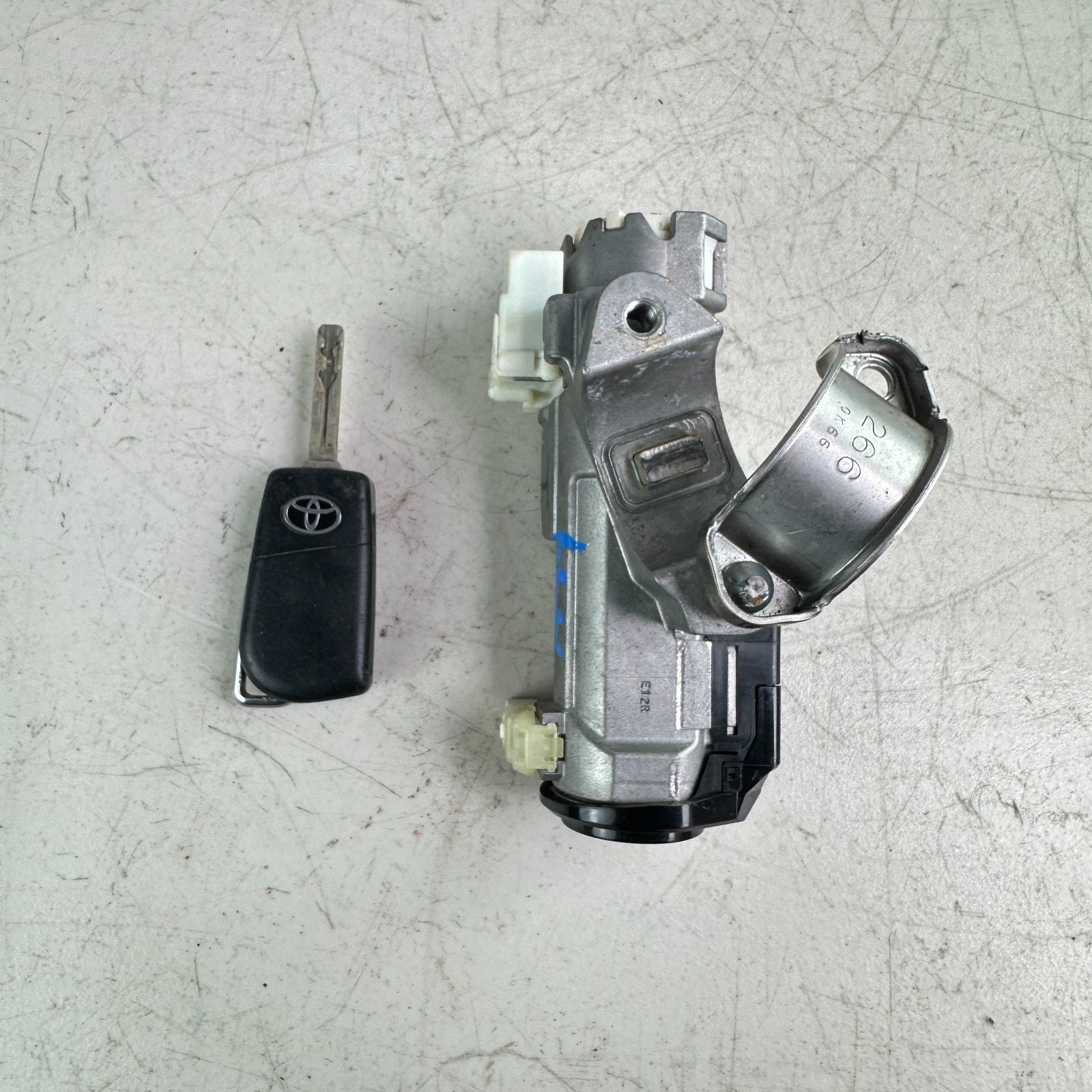 19-22TOYOTA COROLLA ENGINE STARTER IGNITION SWITCH LOCK CYLINDER WITH KEY OEM