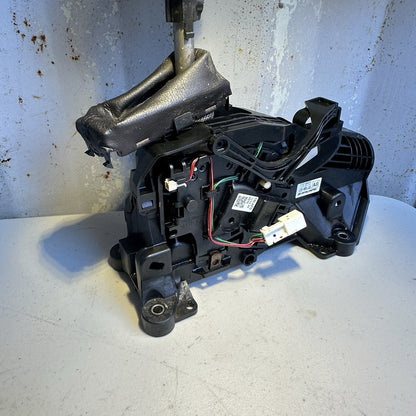 2014-2017 ACURA RLX AUTO TRANSMISSION GEAR SHIFTER SELECTOR W/ KNOB OEM