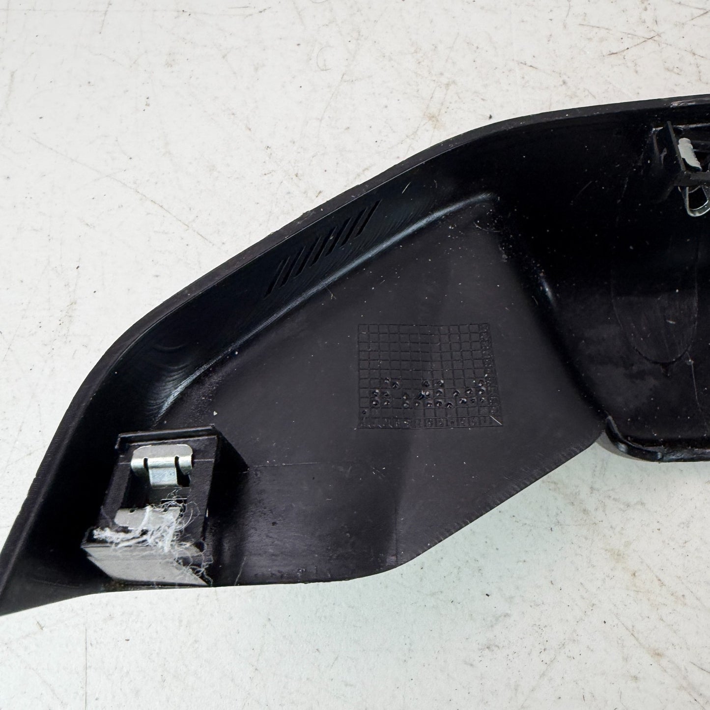 2017-2024 MASERATI LEVANTE INTERIOR REAR VIEW MIRROR COVER TRIM 670040422 OEM