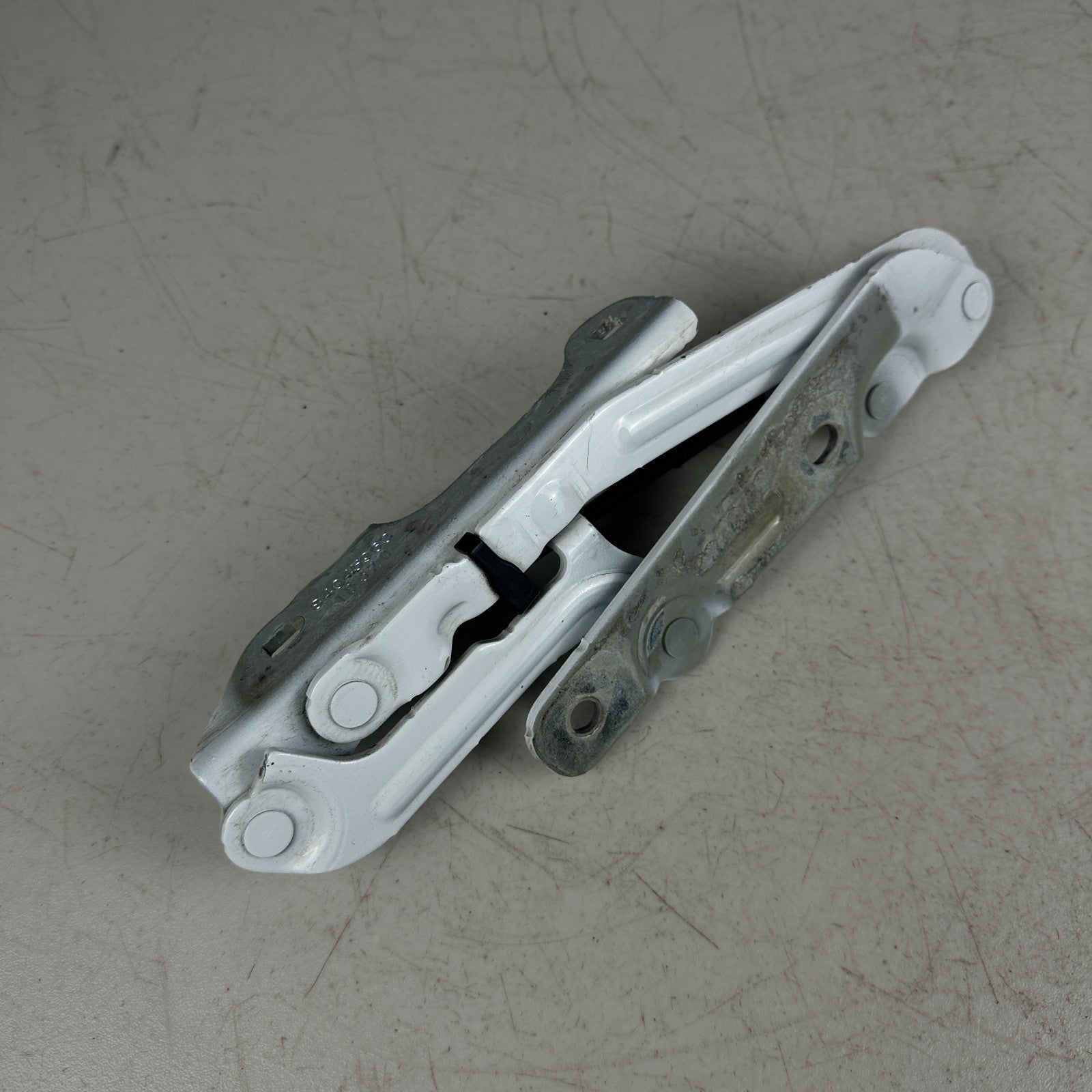 2016-2023 CHEVROLET CAMARO REAR LEFT SIDE TRUNK DECK LID HINGE SUPPORT WHITE OEM