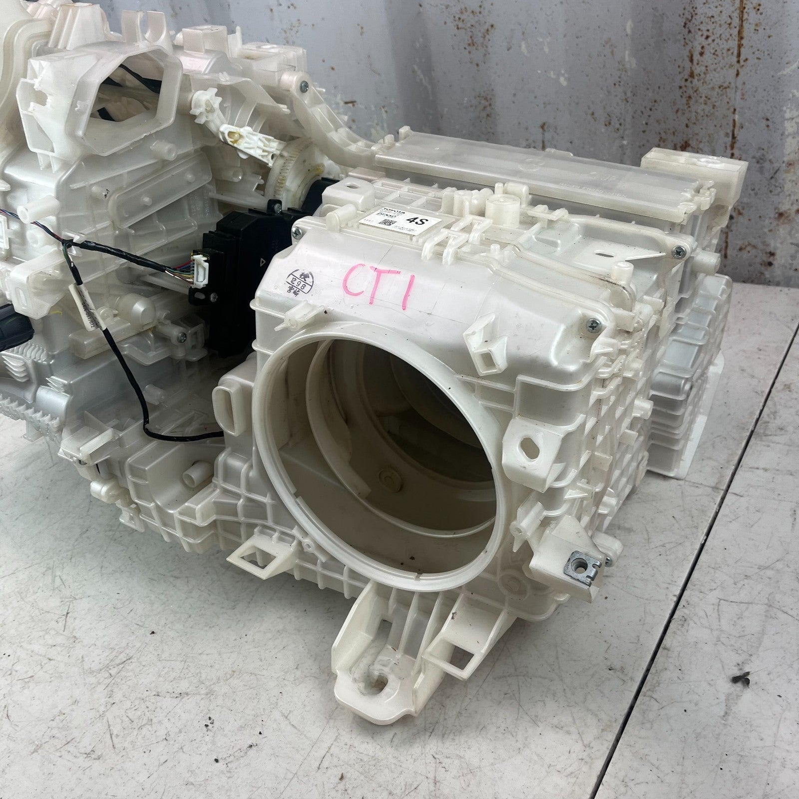 2019-2025 TOYOTA COROLLA HVAC HEATER CORE BLOWER MOTOR HOUSING 87010-12860 OEM