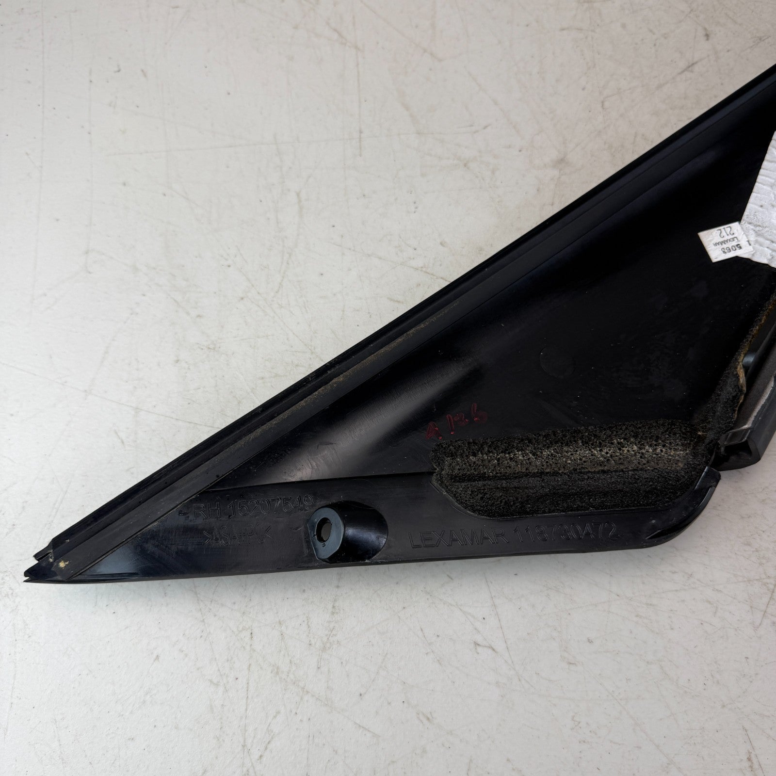 2005-2013 CHEVROLET CORVETTE C6 FRONT LEFT SIDE DOOR WINDOW FRAME APPLIQUE OEM