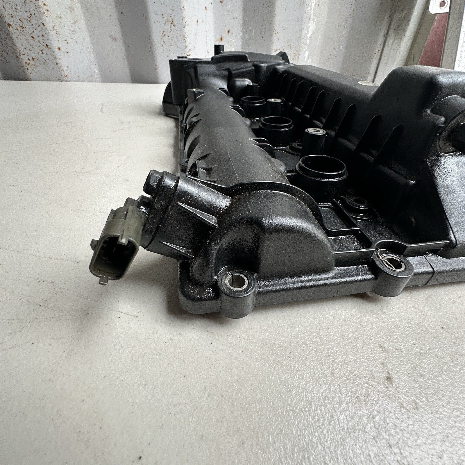 12-14 HYUNDAI GENESIS 3.8L Santa Fe 3.3L RIGHT SIDE VALVE COVER 22420-3CGA0 OEM