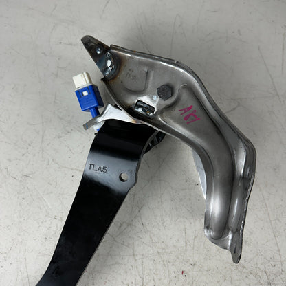 2017-2020 HONDA CR-V CRV FRONT LEFT DRIVER SIDE BRAKE STOP PEDAL W/ BRACKET OEM