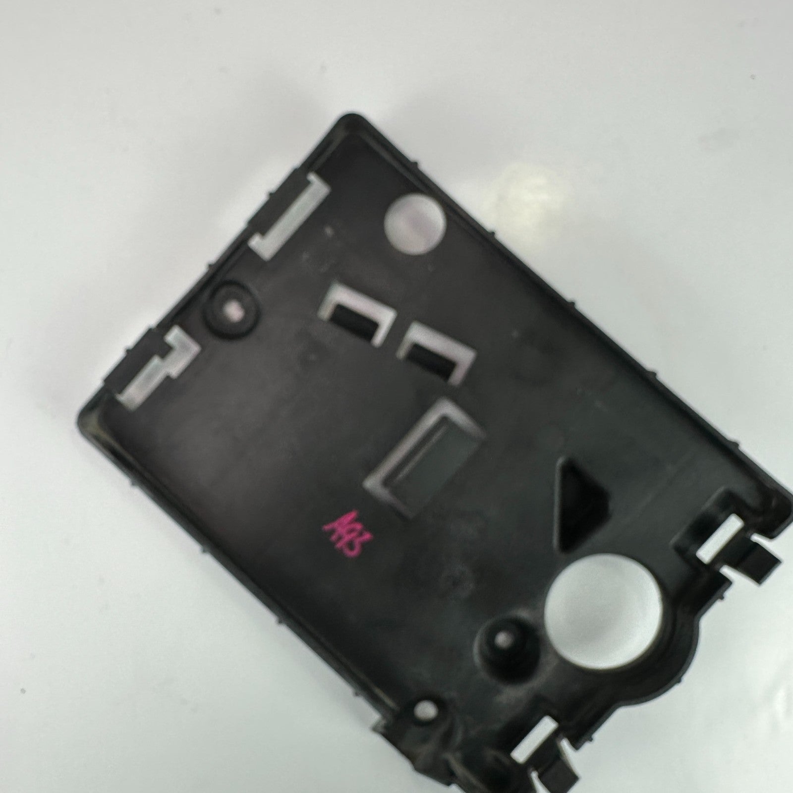 2014-2019 CHEVROLET CORVETTE C7 ENGINE CONTROL MODULE MOUNT BRACKET 23130710 OEM
