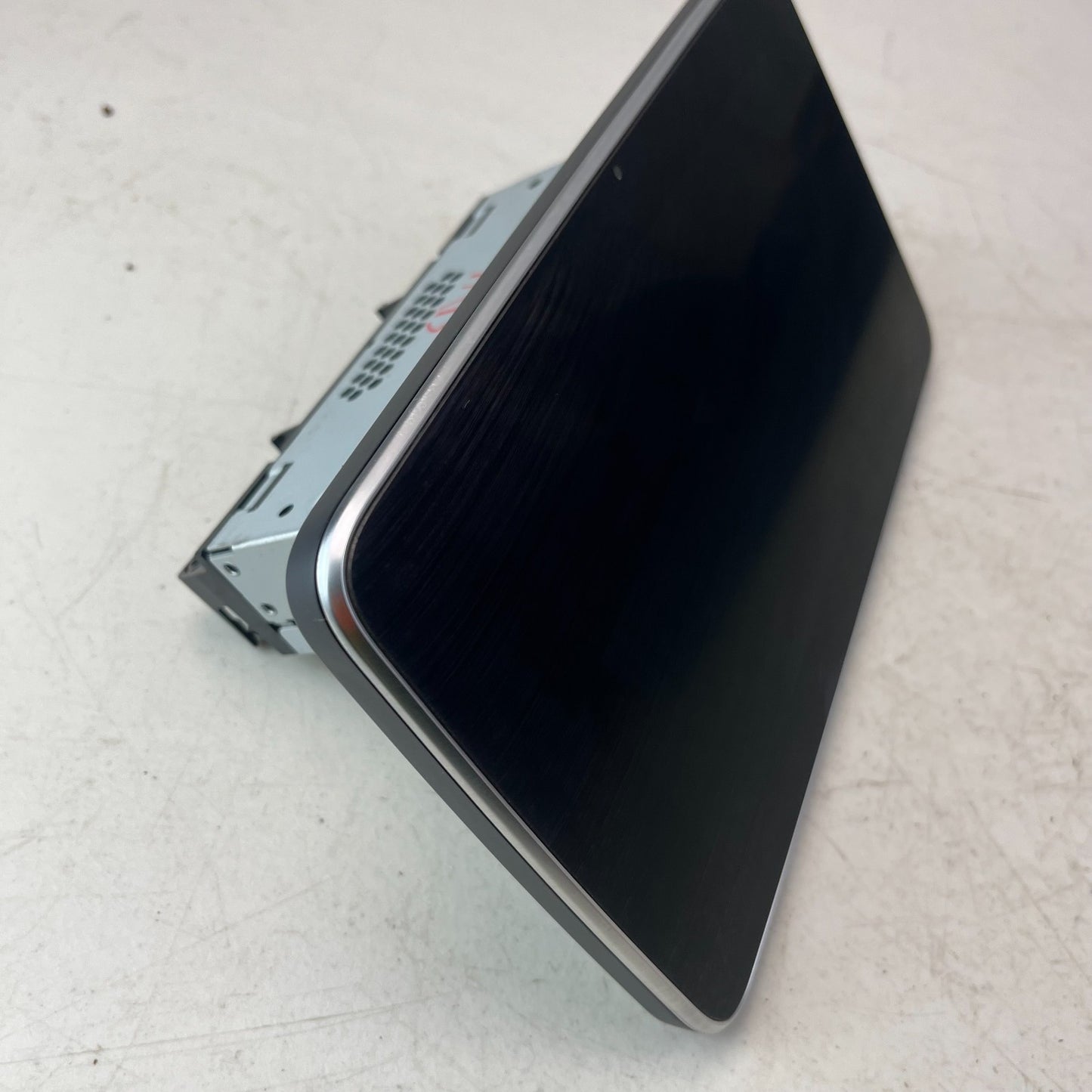 2015-2018 MERCEDES C300 FRONT RADIO NAVIGATION INFO DISPLAY SCREEN A2059002211