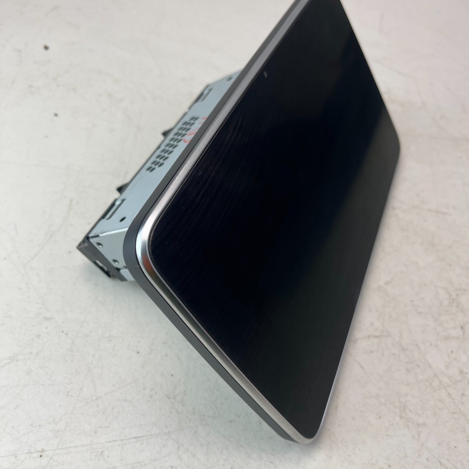 2015-2018 MERCEDES C300 FRONT RADIO NAVIGATION INFO DISPLAY SCREEN A2059002211