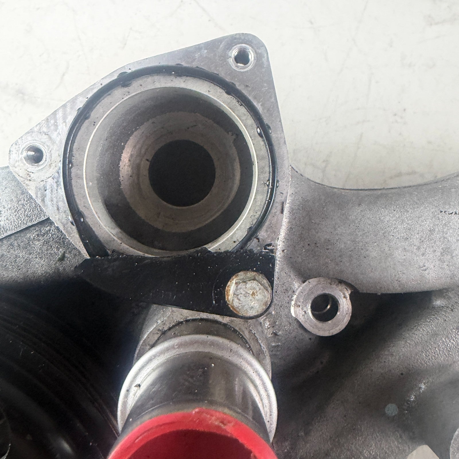 2014 - 2019 CHEVROLET CORVETTE C7 ENGINE COOLING PUMP & HOUSING 12653750 OEM