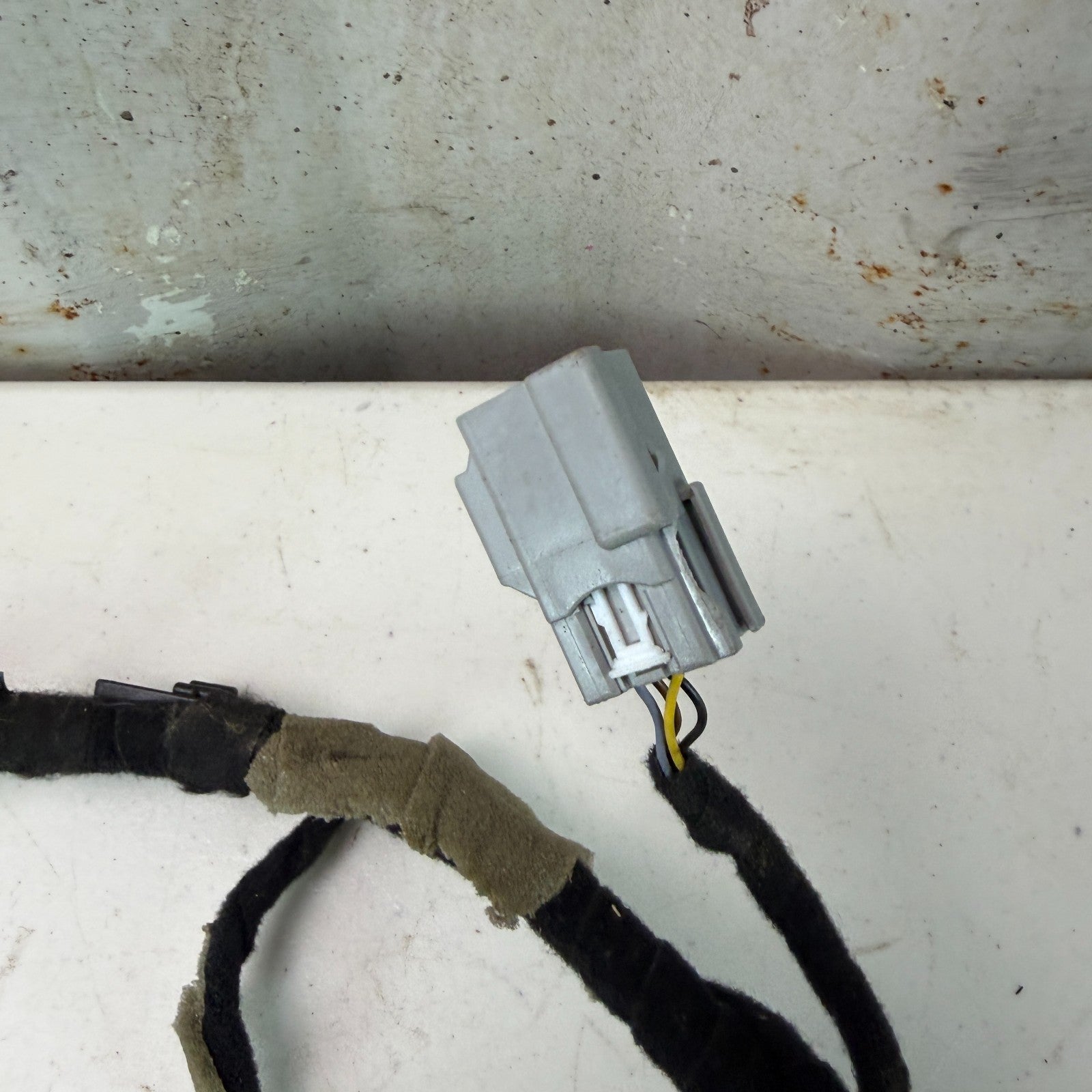 2017-2020 MASERATI LEVANTE TAILGATE BACK DOOR RIGHT WIRE HARNESS 06700380360 OEM