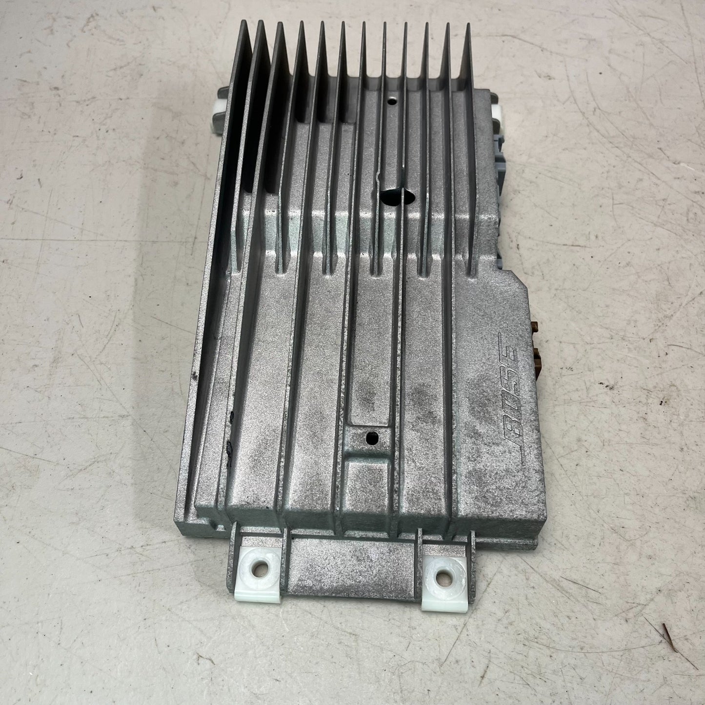 2008-2015 CADILLAC CTS-V RADIO AUDIO EQUIPMENT AMPLIFIER AMP UNIT 25921142 OEM
