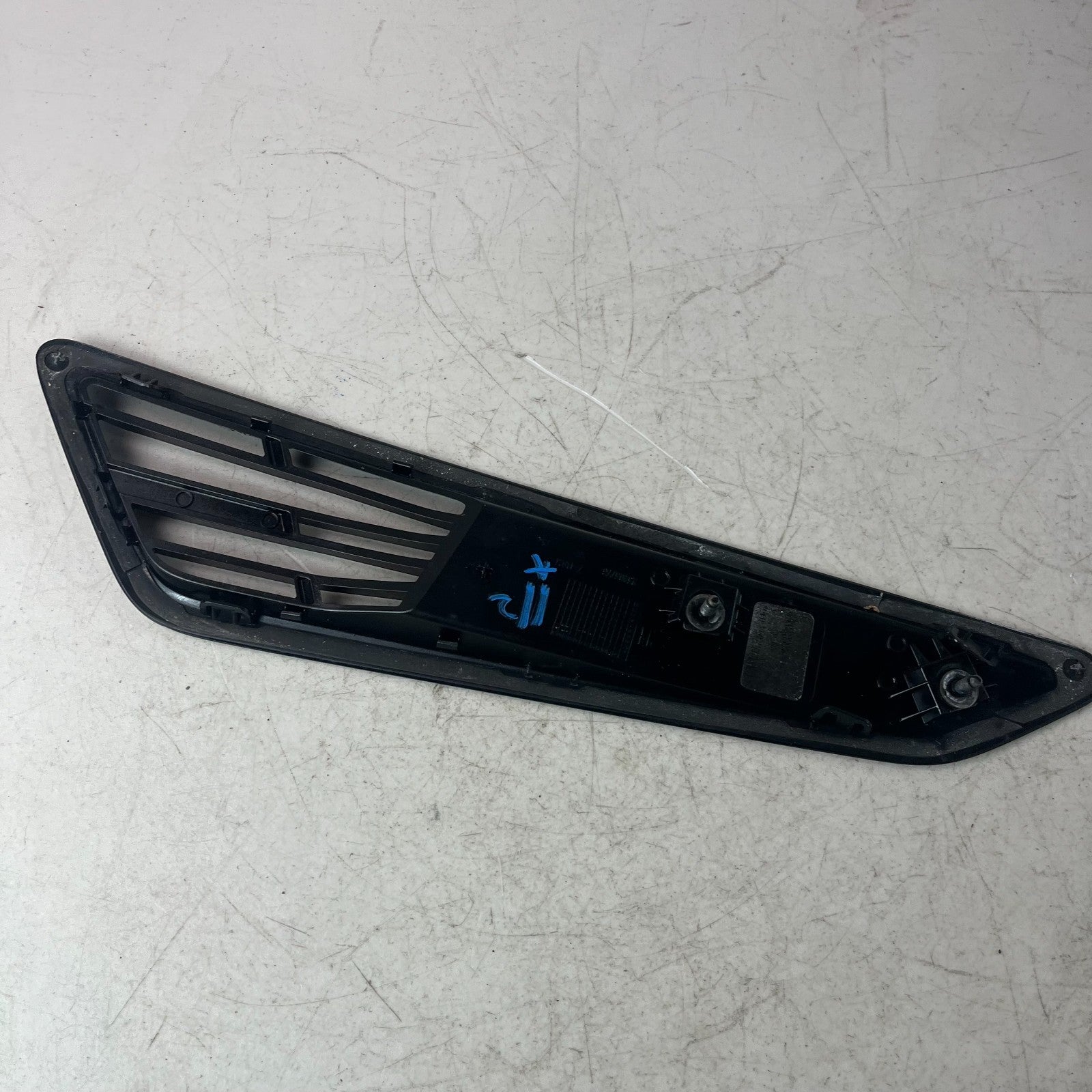 2016-24 CHEVROLET CAMARO FRONT RIGHT SIDE HOOD BONNET SCOOP VENT 23403776 OEM