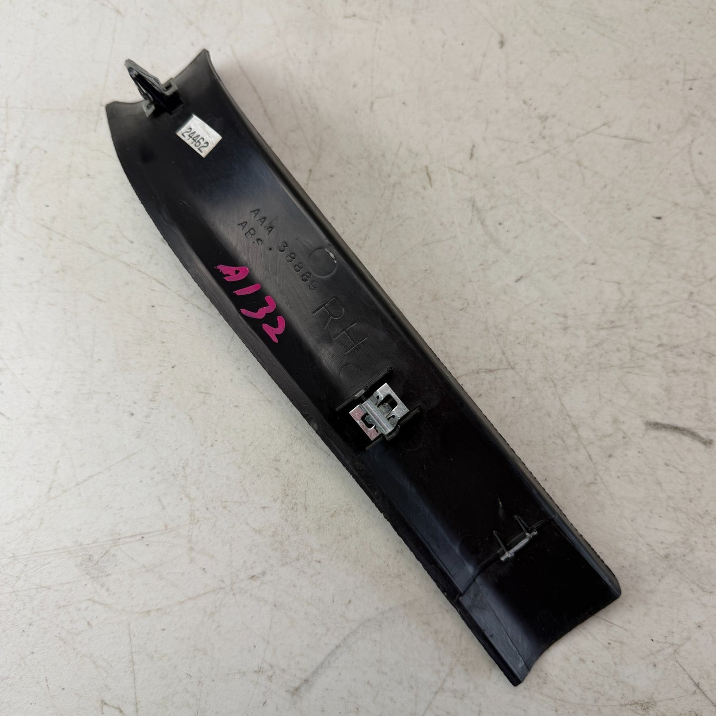 2005-2013 CHEVROLET CORVETTE RIGHT SIDE LOWER B PILLAR COVER TRIM AAA38889 OEM