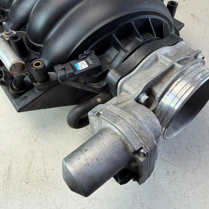 05-07 LS2 CHEVROLET CORVETTE C6 INTAKE MANIFOLD W/ FUEL INJECTION RAIL 12595285