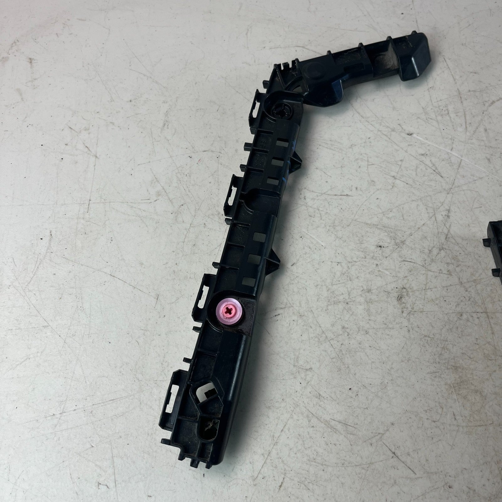 2020-2025 TOYOTA COROLLA REAR LEFT SIDE UPPER BUMPER MOUNT SUPPORT BRACKET OEM