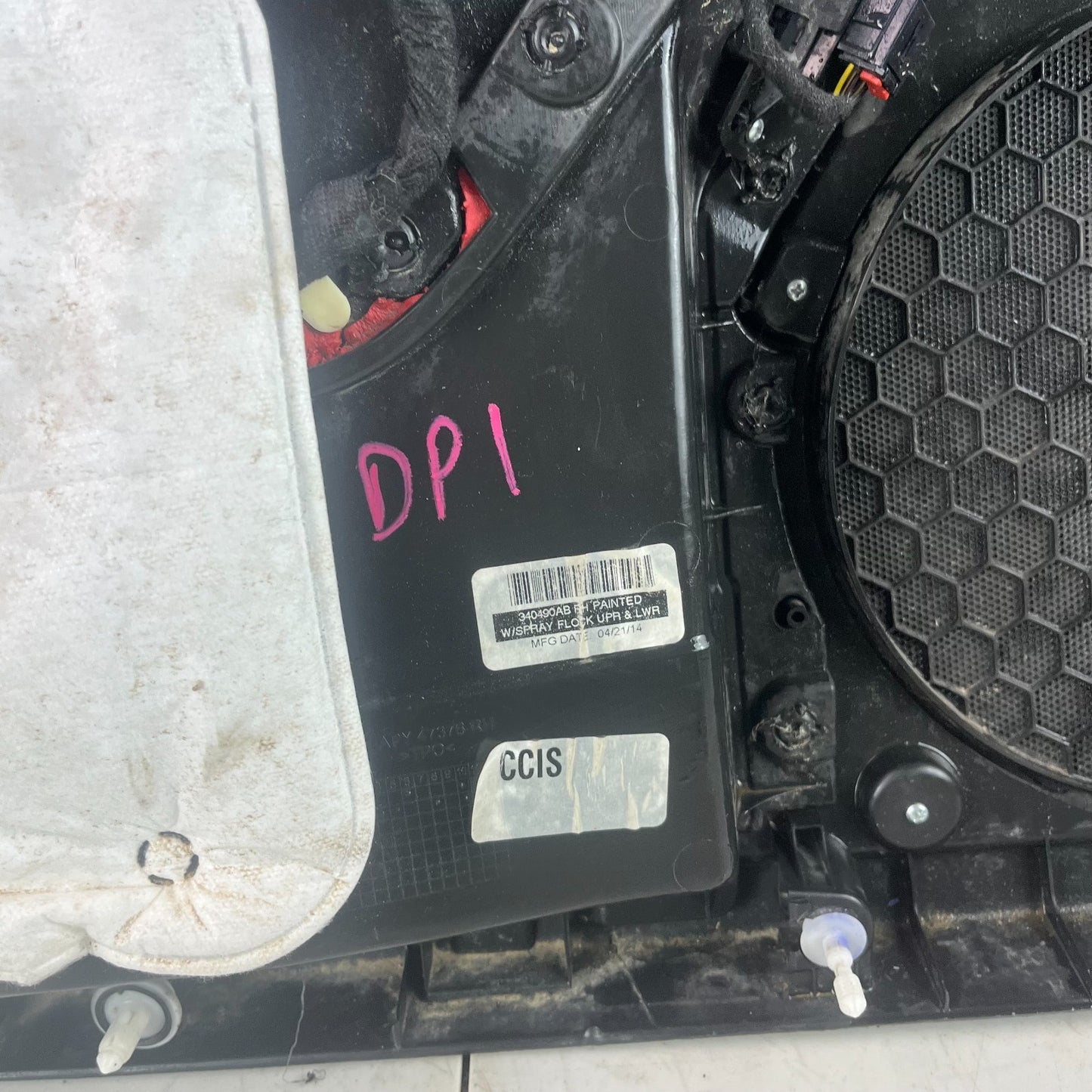 2014-2019 CHEVROLET CORVETTE FRONT RIGHT SIDE INTERIOR DOOR PANEL 340490AB OEM