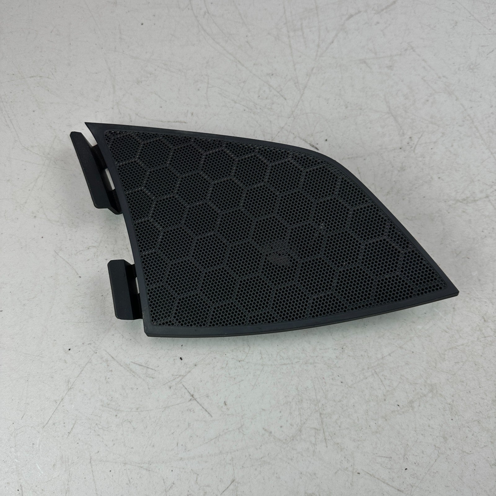 14-2019 CHEVY CORVETTE RIGHT PASSENGER UPPER DASH SPEAKER TWEETER COVER TRIM OEM