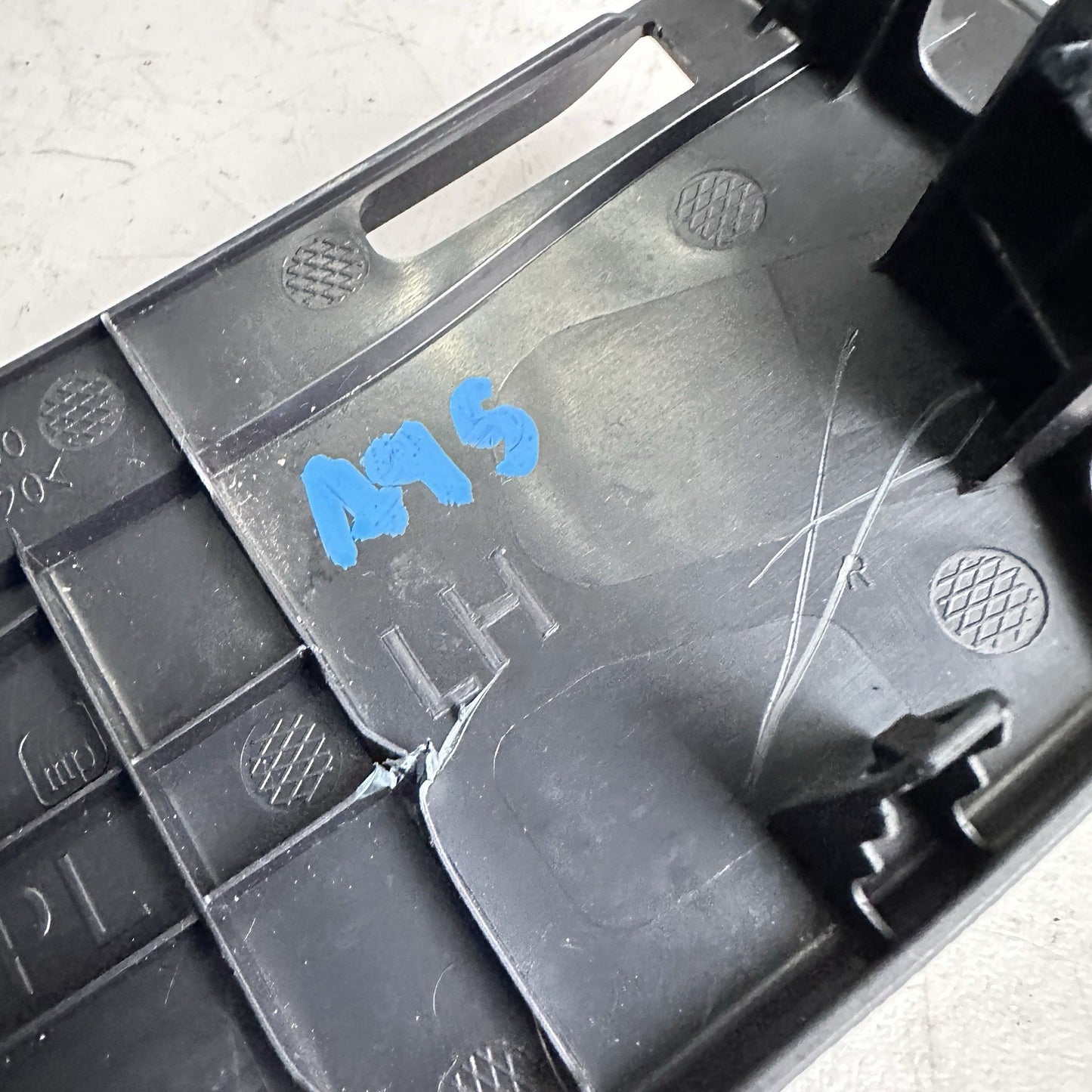 2020-2022 TOYOTA COROLLA REAR Left PACKAGE TRAY TRIM COVER 64302-02050