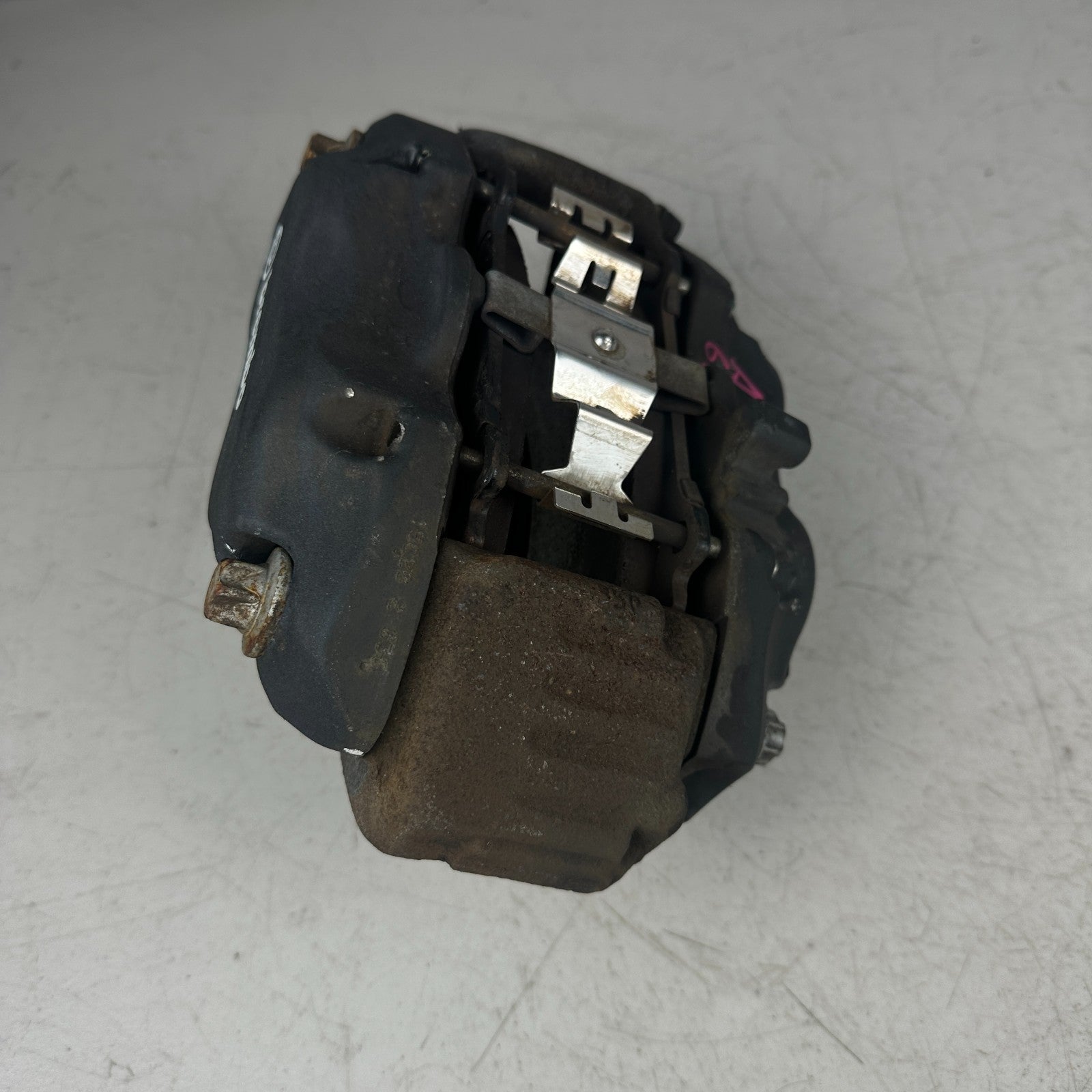 2015-23 DODGE CHALLENGER FRONT LEFT SIDE BREMBO BRAKE CALIPER BLACK 05181955 OEM