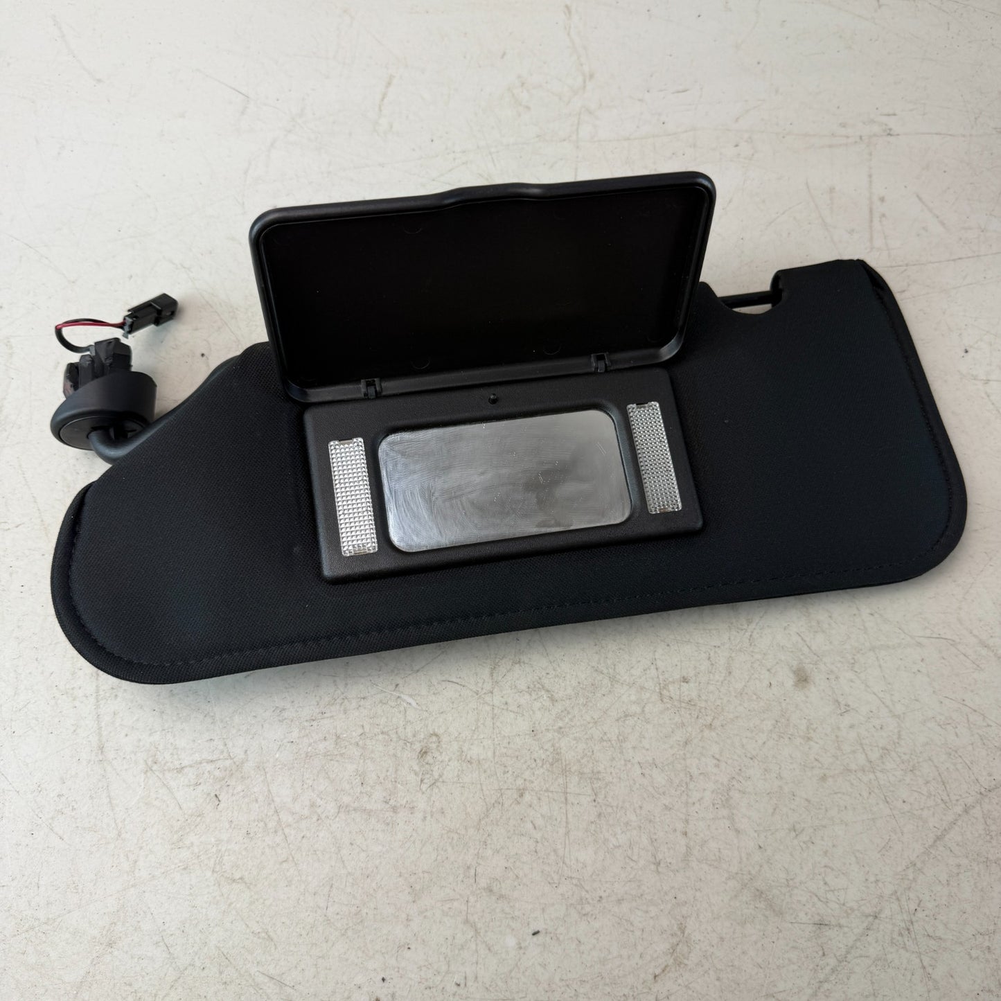 2005-2013 CHEVROLET CORVETTE FRONT LEFT DRIVER SIDE SUNVISOR SUN VISOR BLACK OEM