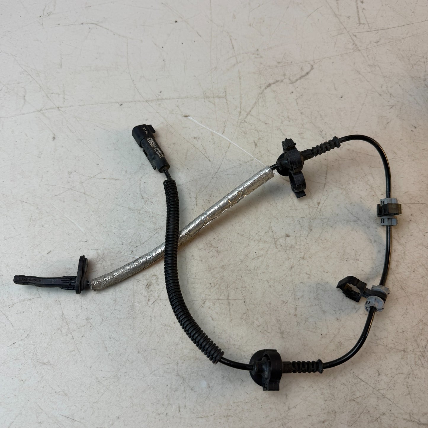 2016-2024 CHEVY CAMARO FRONT LEFT / RIGHT ABS WHEEL SPEED SENSOR 86790706 OEM