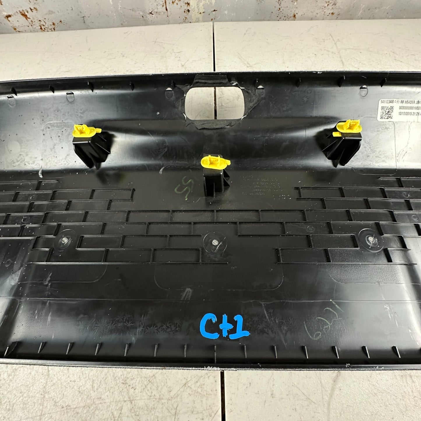 2014-19 CHEVROLET CORVETTE C7 REAR TRUNK DECK LID LATCH SURROUND TRIM PANEL OEM