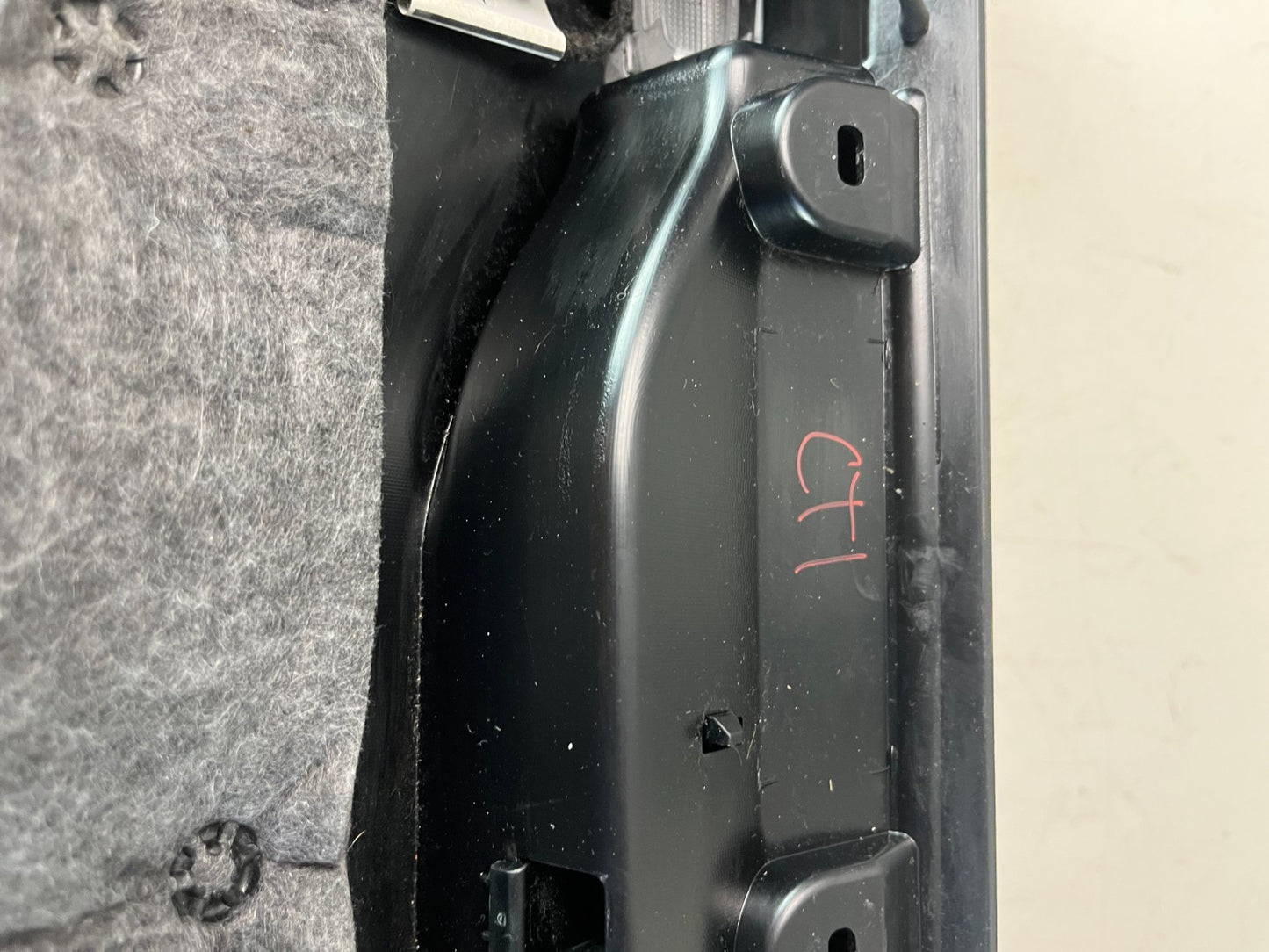 15-21 MERCEDES-BENZ W205 C300 DASH GLOVE BOX STORAGE COMPARTMENT A2056801091 OEM