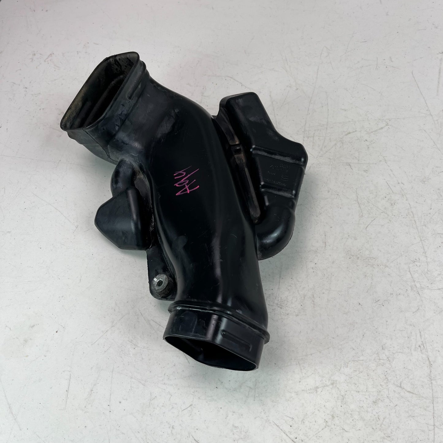 2013-2017 HONDA ACCORD THROTTLE BODY AIR CLEANER INLET INTAKE DUCT TUBE OEM