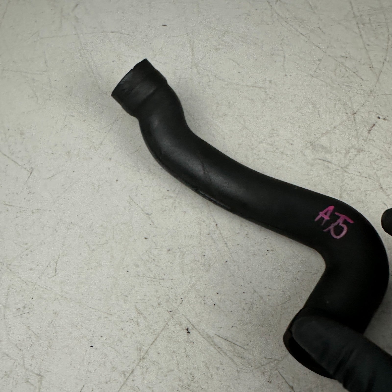 2005-2013 MERCEDES-BENZ C300 E350 AIR CLEANER INTAKE INJECTION BREATHER HOSE OEM