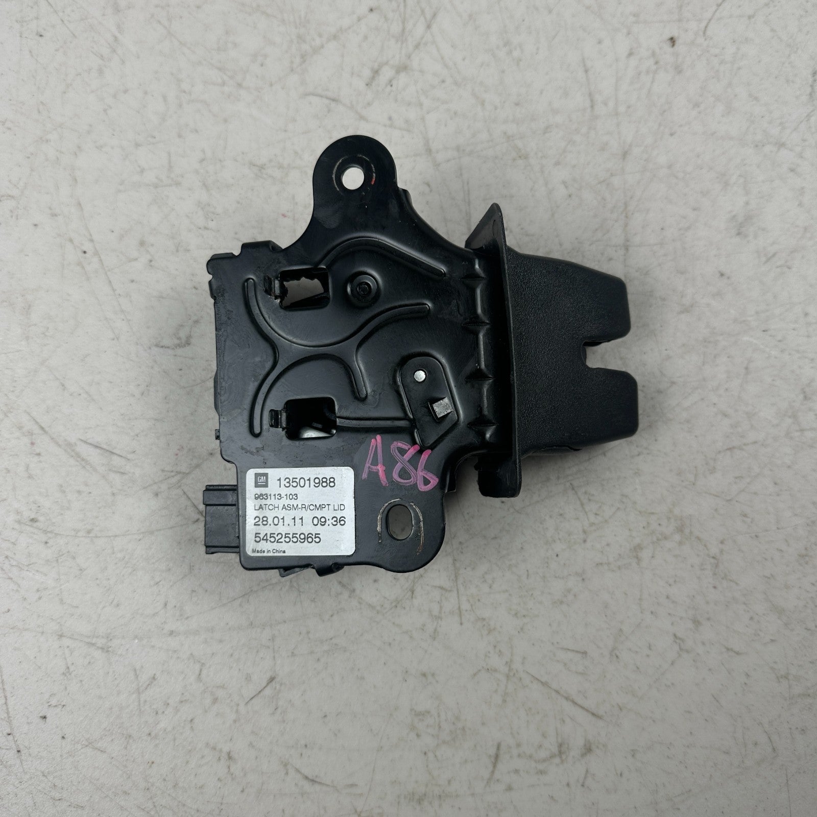 2010-2015 CHEVROLET CAMARO REAR TRUNK LID LOCK LATCH ACTUATOR 13501988 OEM