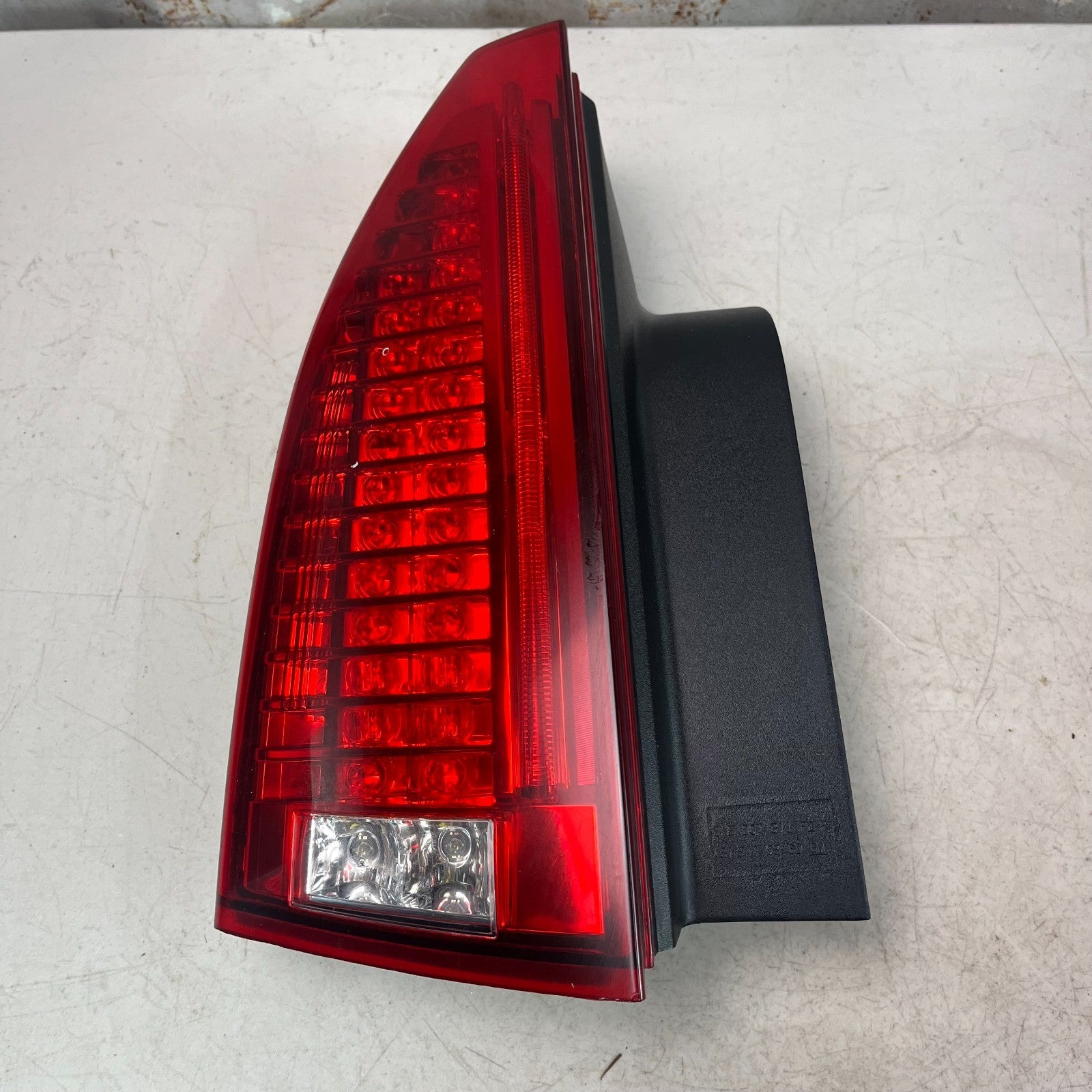 2008-2015 CADILLAC CTS V REAR LEFT DRIVER SIDE TAIL LIGHT LAMP 25902143 OEM