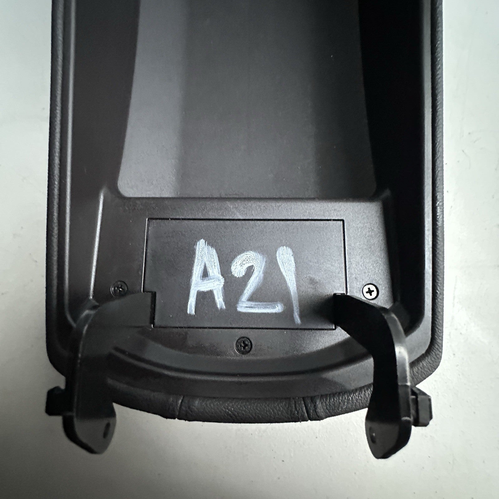 2011-2014 Hyundai Sonata Center Console Armrest Black Leather OEM CLEAN