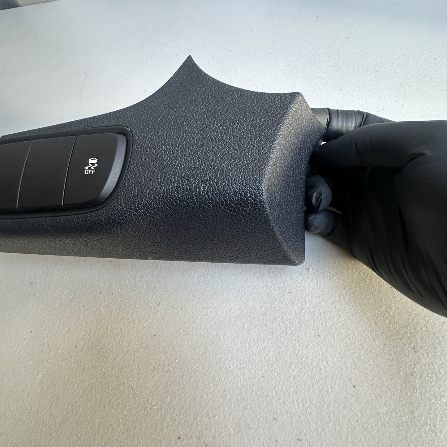 2016-2018 Kia Sorento Dash Stability Control Switch Trim OEM 93700-C5160WK