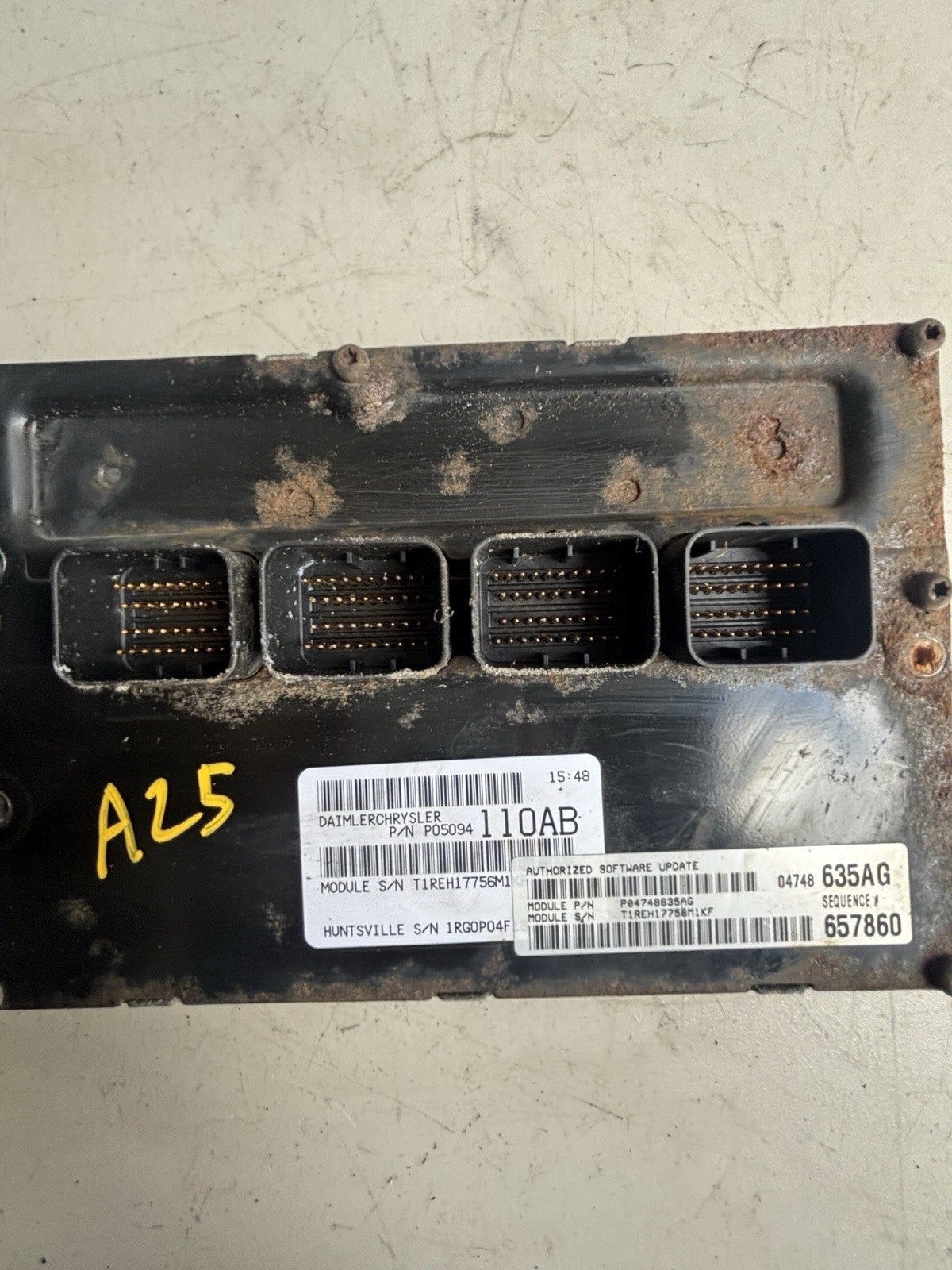05 2005 Dodge Grand Caravan Engine Control Module Computer ECM ECU Unit 04748635