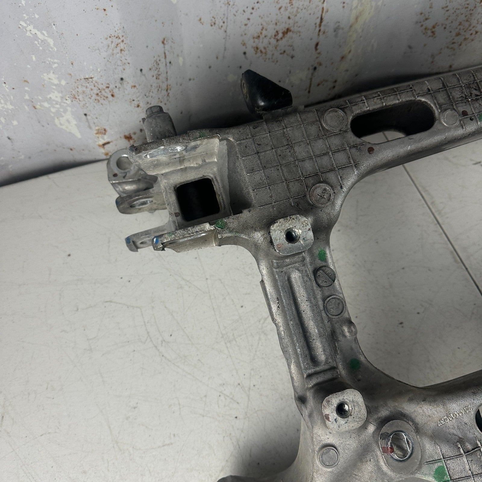 2014-2019 CHEVROLET CORVETTE C7 REAR SUSPENSION CRADLE SUBFRAME CROSS MEMBER OEM