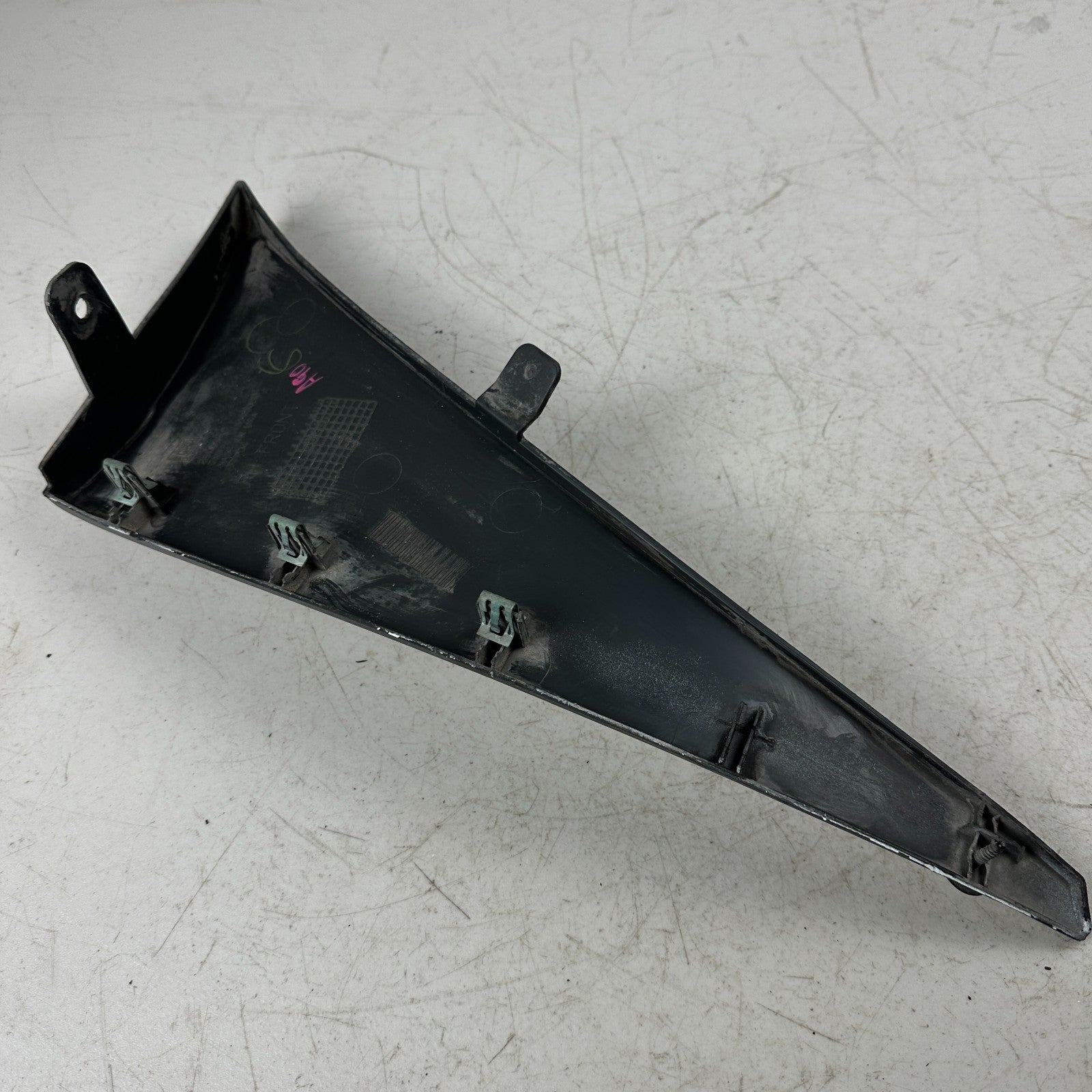 2014-2019 CHEVROLET CORVETTE FRONT RIGHT SIDE WHEEL OPENING MOLDING 23109512 OEM