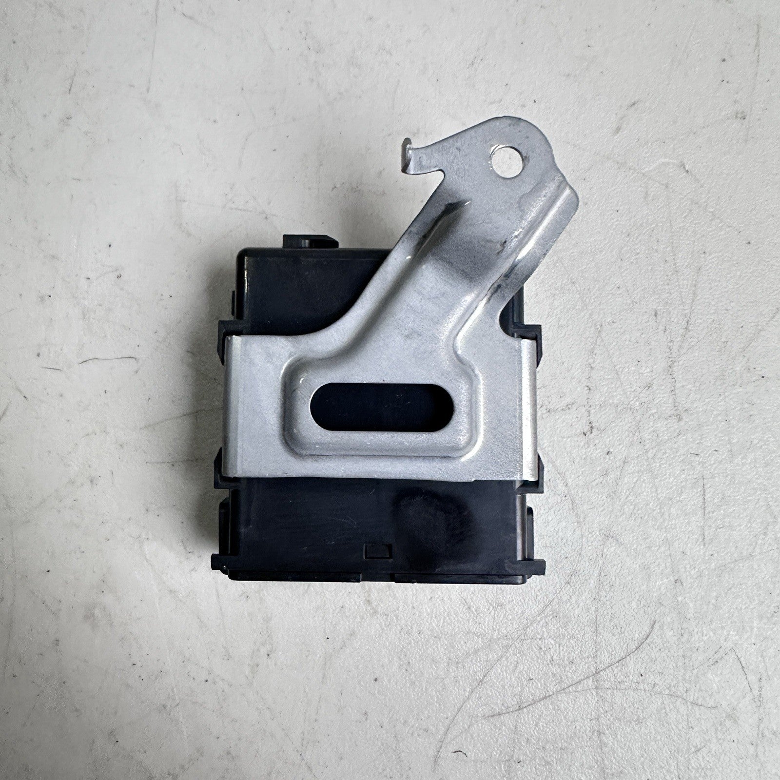 20-23 Toyota Corolla Front Windshield Wiper System Control Module 85940-12230