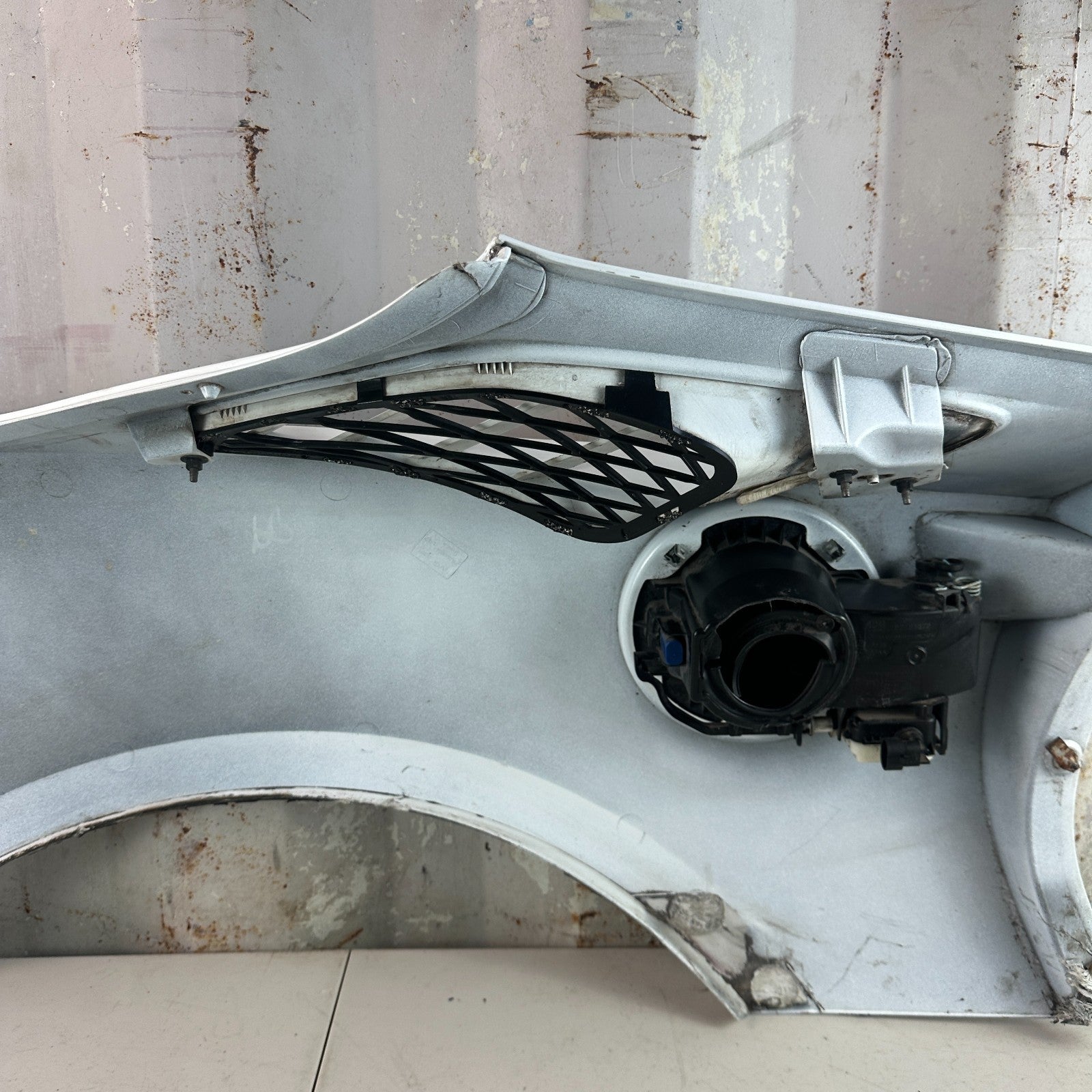 2014-2019 CHEVROLET CORVETTE C7 REAR LEFT SIDE QUARTER PANEL ASSEMBLY WHITE OEM