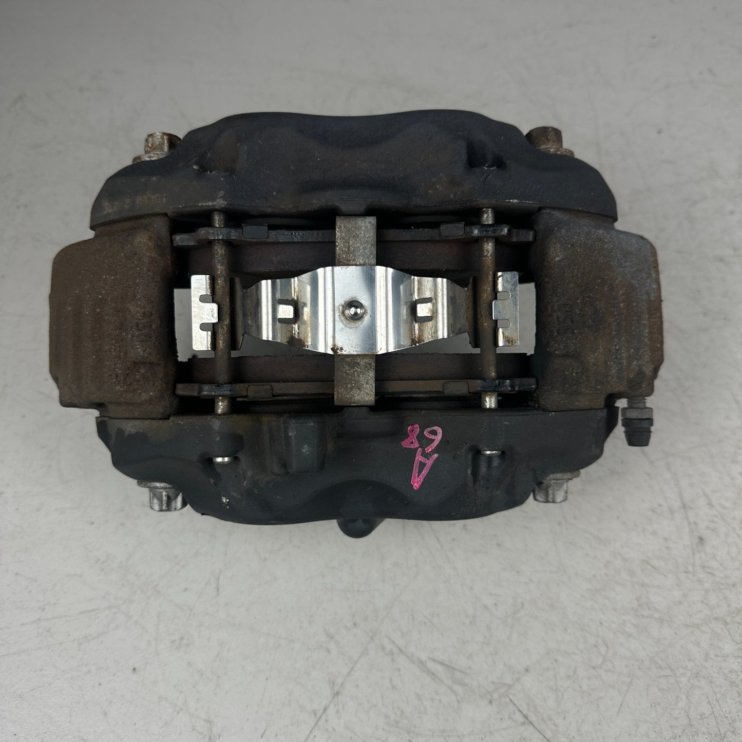2015-23 DODGE CHALLENGER FRONT LEFT SIDE BREMBO BRAKE CALIPER BLACK 05181955 OEM