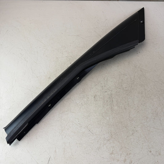 2005-2013 CHEVROLET CORVETTE C6 FRONT LEFT SIDE DOOR WINDOW FRAME APPLIQUE OEM