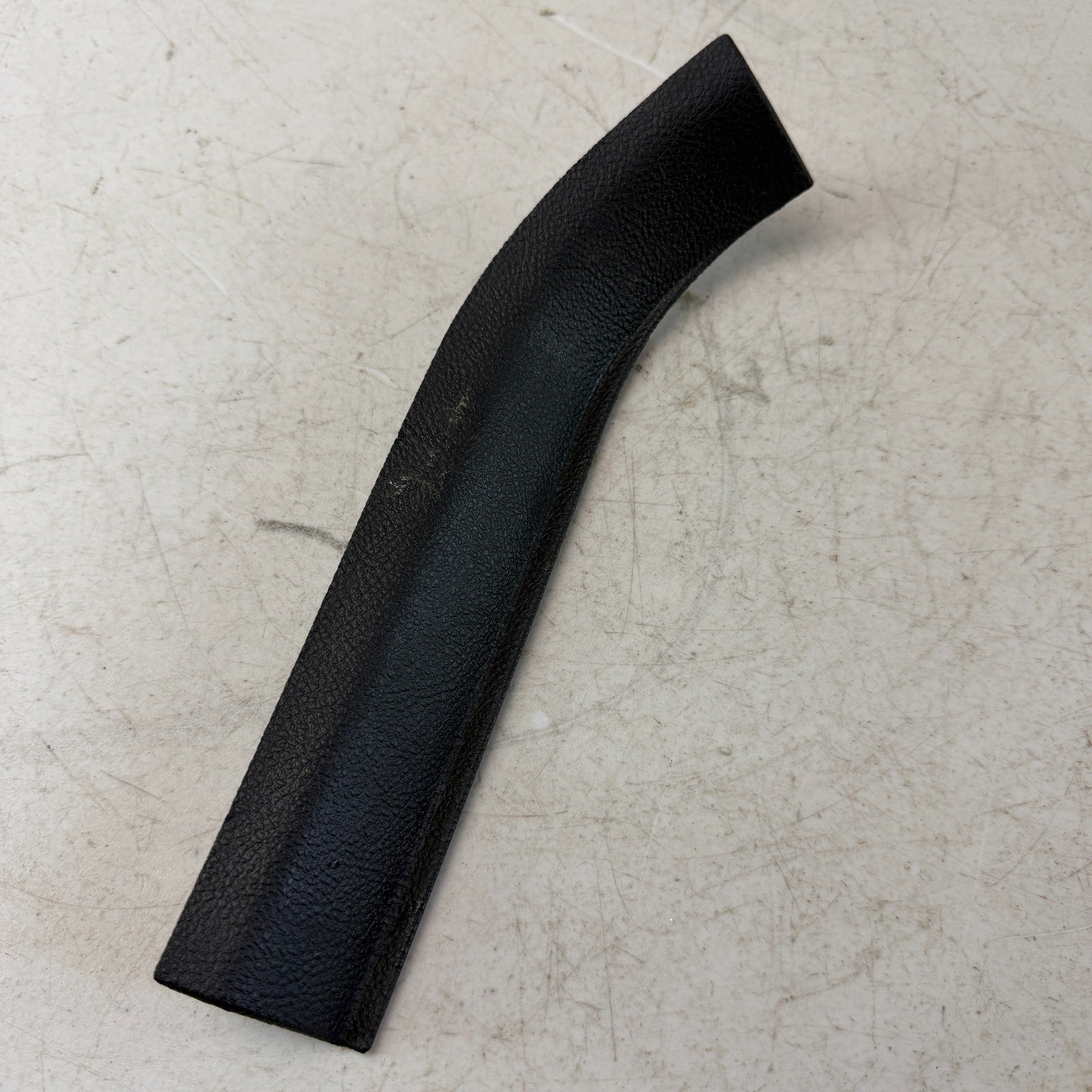 2005-2013 CHEVROLET CORVETTE LEFT SIDE LOWER B PILLAR COVER TRIM AAA38889 OEM
