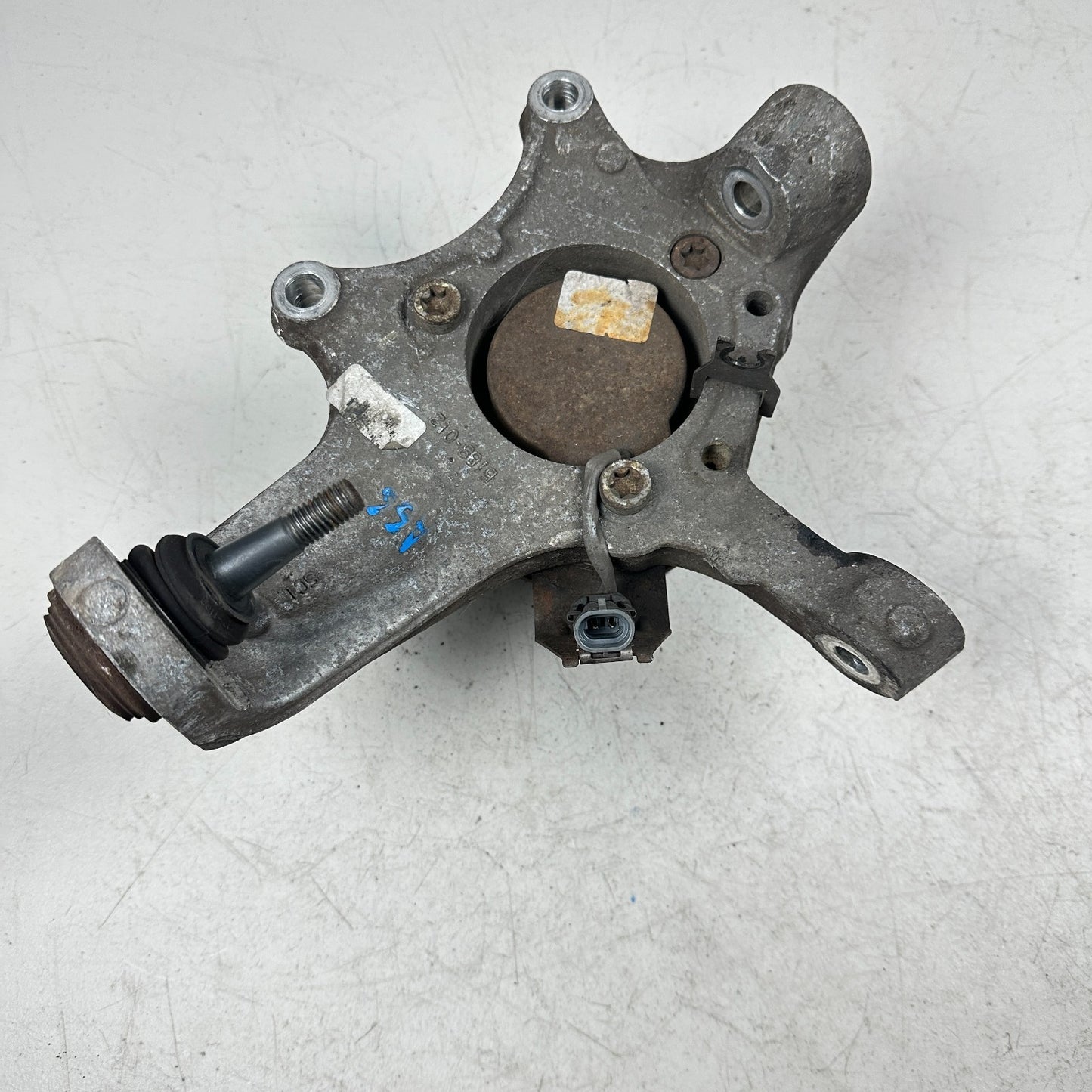 2005-2013 CHEVROLET CORVETTE FRONT RIGHT PASSENGER SDIE SPINDLE KNUCKLE HUB OEM