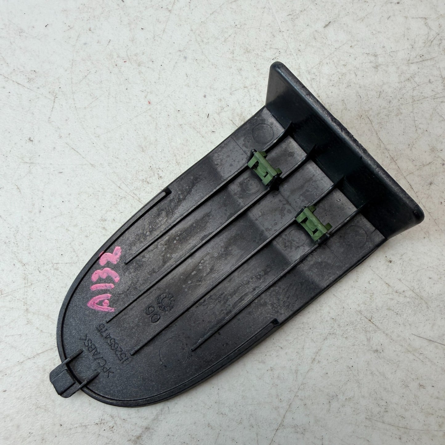 2005-2013 CHEVROLET CORVETTE C6 CENTER CONSOLE FILLER TOMBSTONE 15265475 OEM