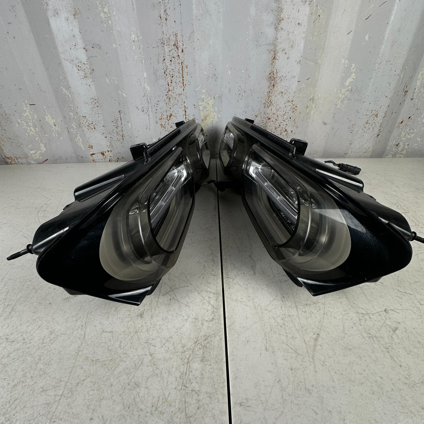 2019-2024 CHEVY CAMARO REAR LEFT & RIGHT SIDE LED TAIL LIGHT LAMP PAIR SET OEM