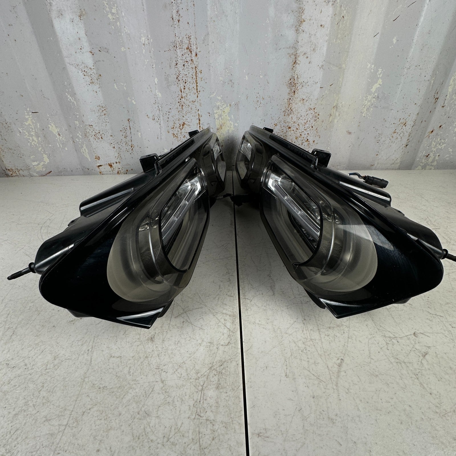 2019-2024 CHEVY CAMARO REAR LEFT & RIGHT SIDE LED TAIL LIGHT LAMP PAIR SET OEM