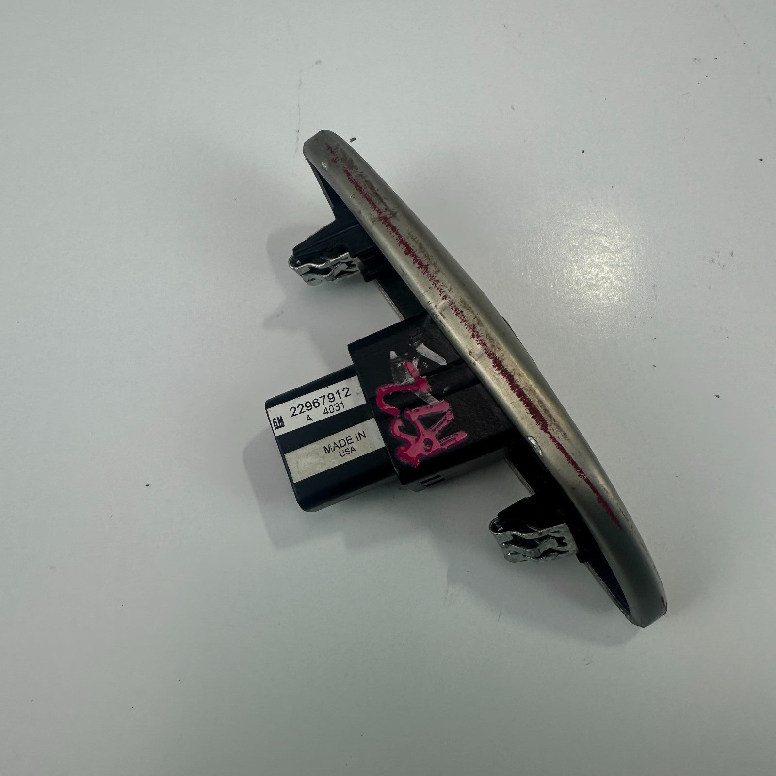2014-2019 CHEVROLET CORVETTE C7 LEFT SIDE DOOR OPEN CONTROL SWITCH BUTTON OEM