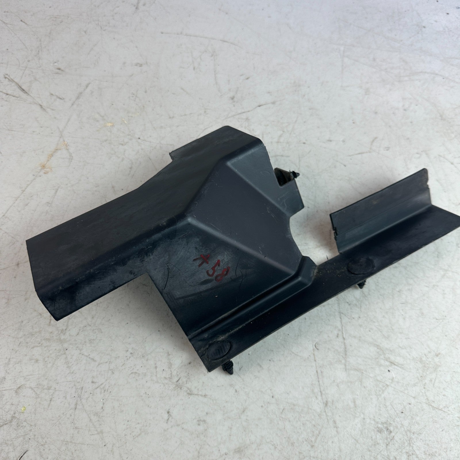 2016-2024 CHEVROLET CAMARO LEFT DRIVER SIDE RADIATOR AIR BAFFLE 23331073 OEM