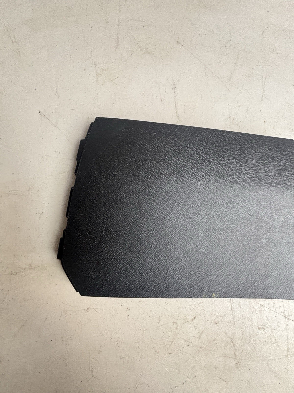 2015-2022 CHRYSLER 300 CENTER CONSOLE RIGHT SIDE COVER PANEL TRIM L0199905 OEM