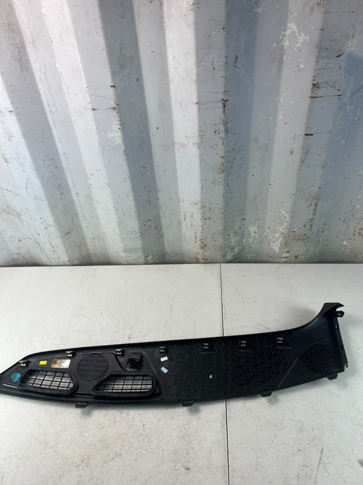 2016-24 CHEVROLET CAMARO DASHBOARD DEFROST GRILLE COVER TRIM PANEL 84081749 OEM