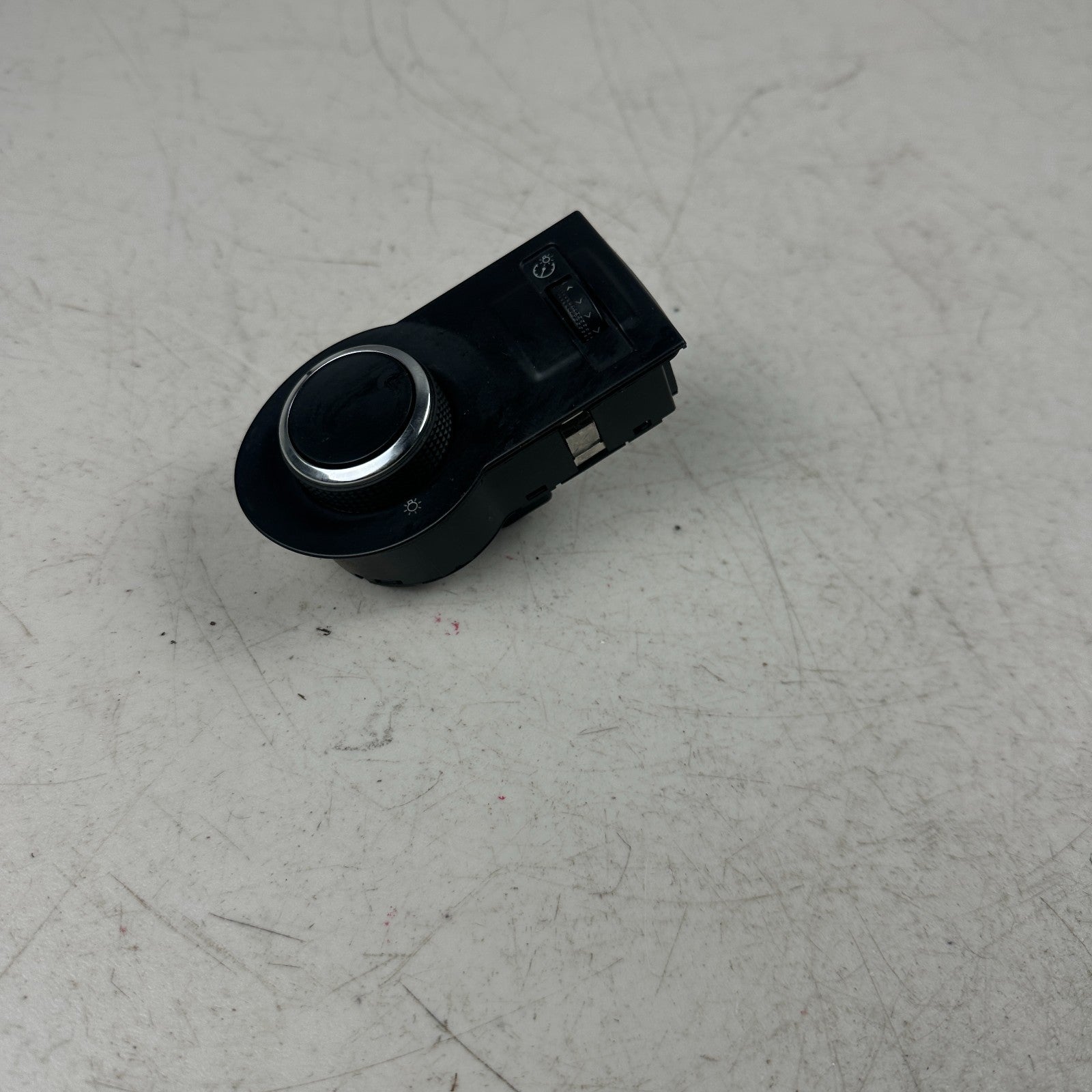 2010-2015 CHEVROLET CAMARO HEADLIGHT LAMP CONTROL SWITCH BLACK 92218816 OEM