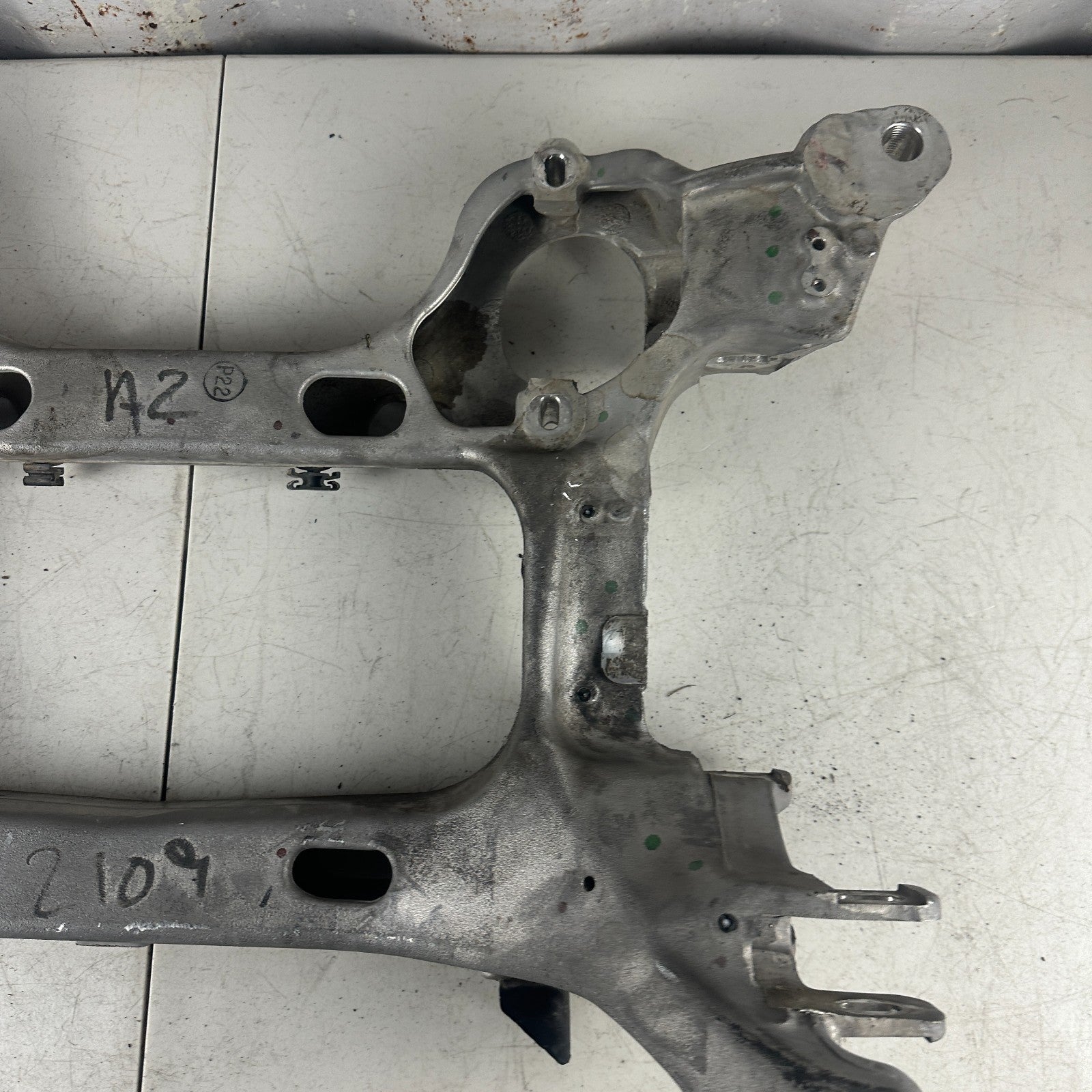 2014-2019 CHEVROLET CORVETTE C7 REAR SUSPENSION CRADLE SUBFRAME CROSS MEMBER OEM